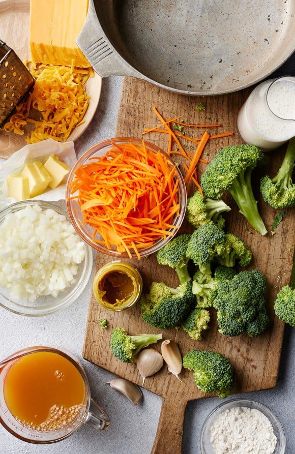 broccoli cheddar soup recipe 580x893 1